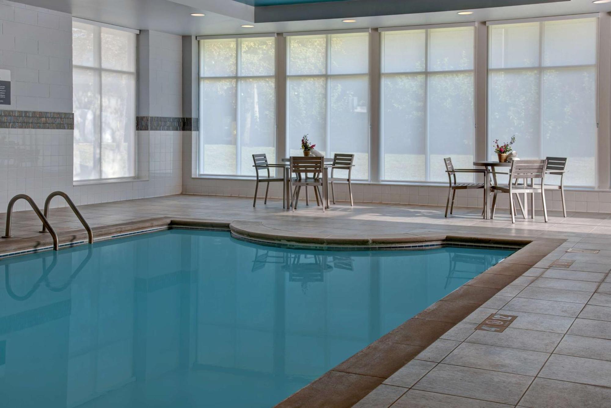 Hilton Garden Inn Kansas City/Kansas Екстер'єр фото