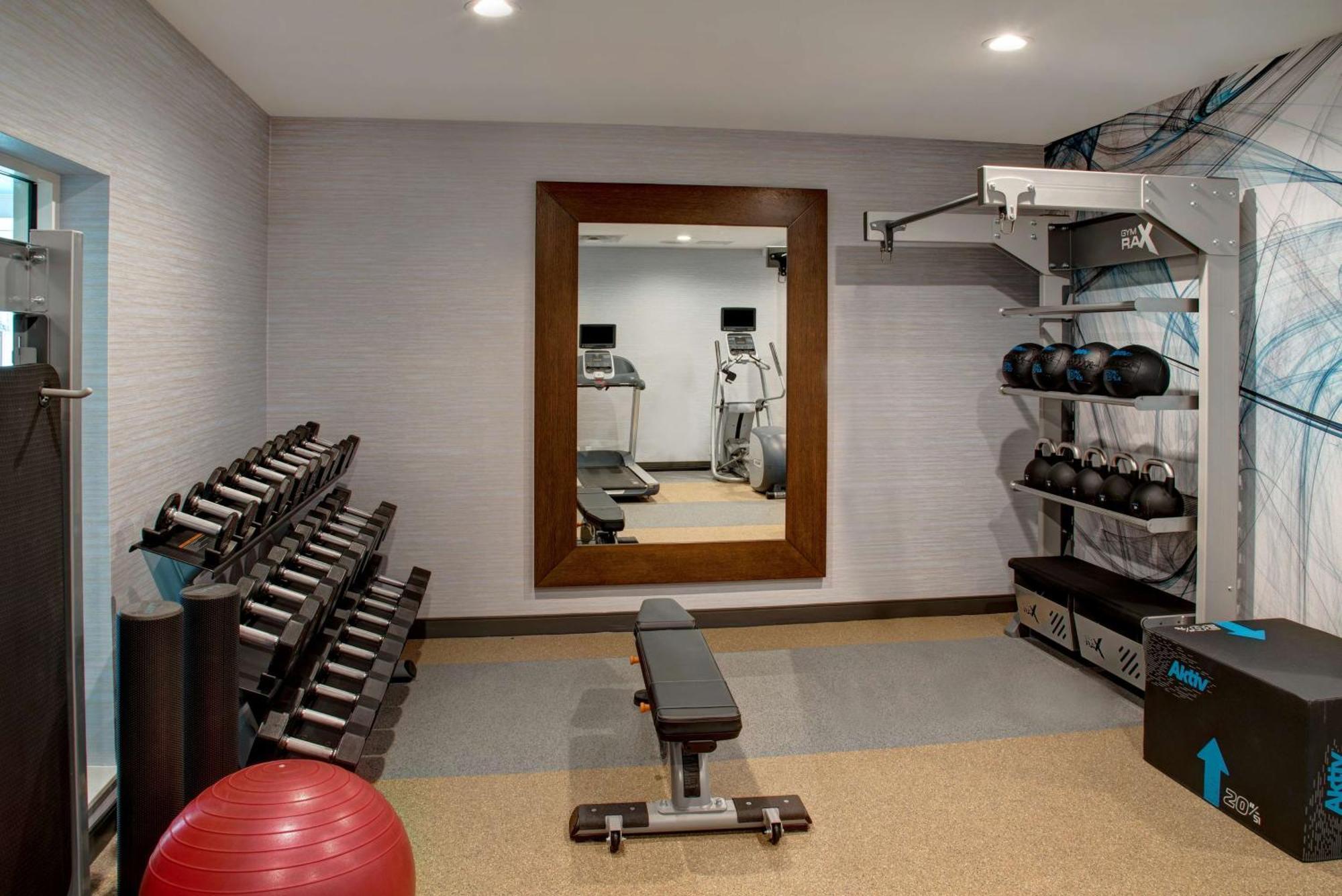 Hilton Garden Inn Kansas City/Kansas Екстер'єр фото